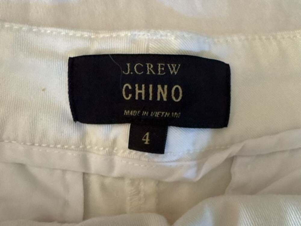 Z631 J.Crew Women's White Cotton Chino Shorts Size 4 - Picture 2 of 5